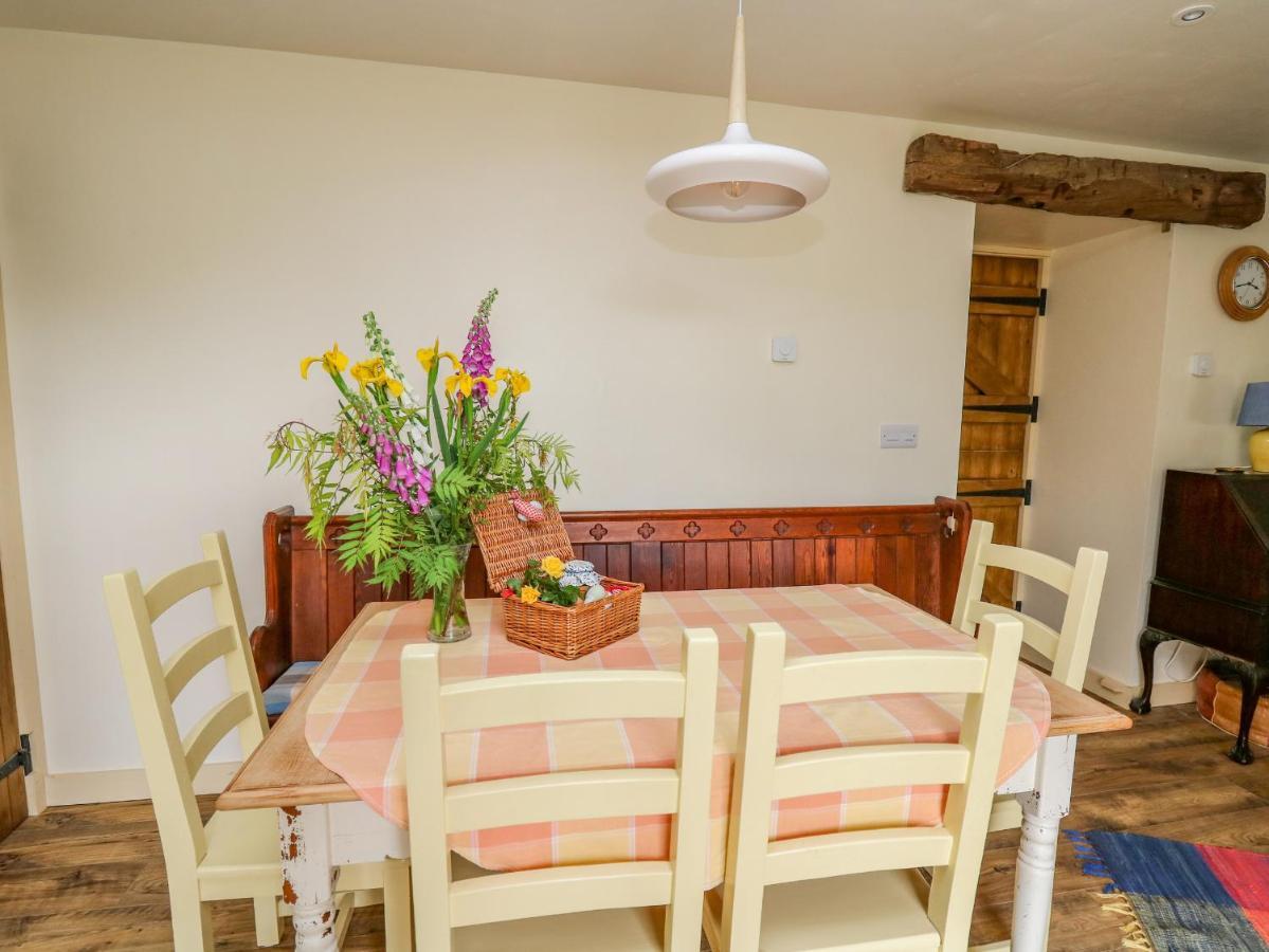 Buzzards Breg Villa Builth Wells Bagian luar foto