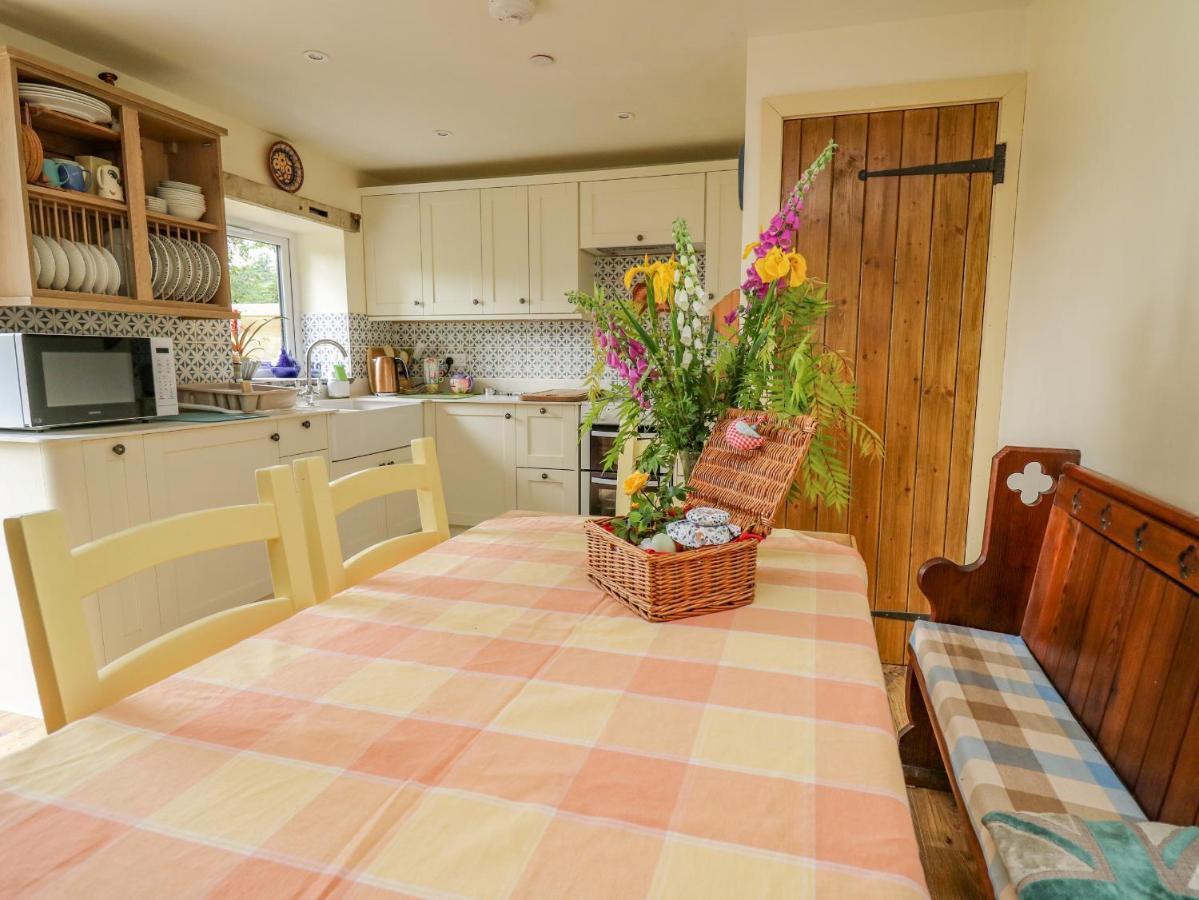 Buzzards Breg Villa Builth Wells Bagian luar foto