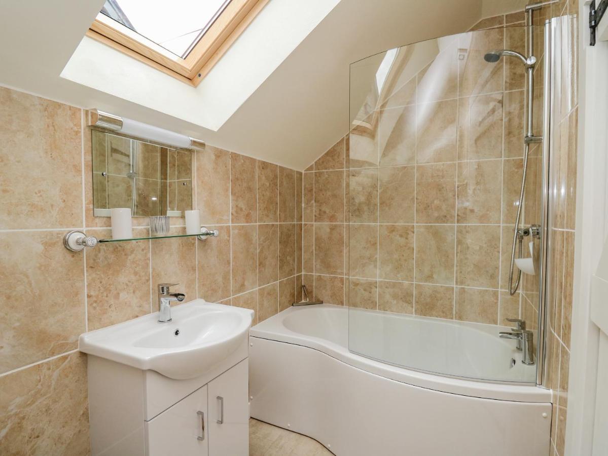 Buzzards Breg Villa Builth Wells Bagian luar foto